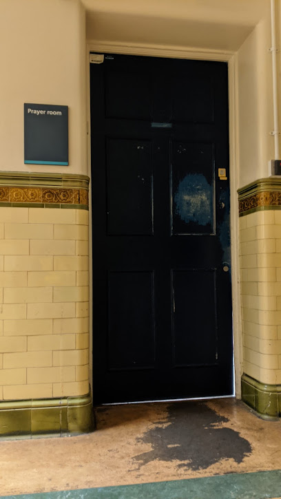 Friday Prayer Jummah Salah Mosque in Kensington, United Kingdom - Islamic Place of Worship