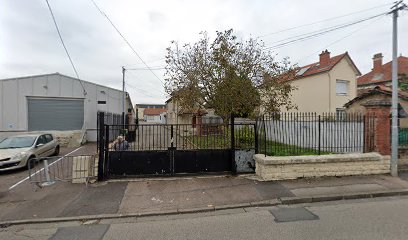 Mosquee TAWHID Mosque in La Chapelle-Saint-Luc, France - Islamic Place of Worship
