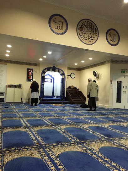 Hendon Mosque Islamic Centre Mosque in London, United Kingdom - Islamic Place of Worship